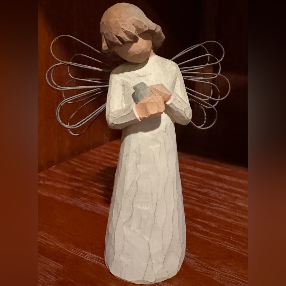 Willow Tree Angel of Healing figure